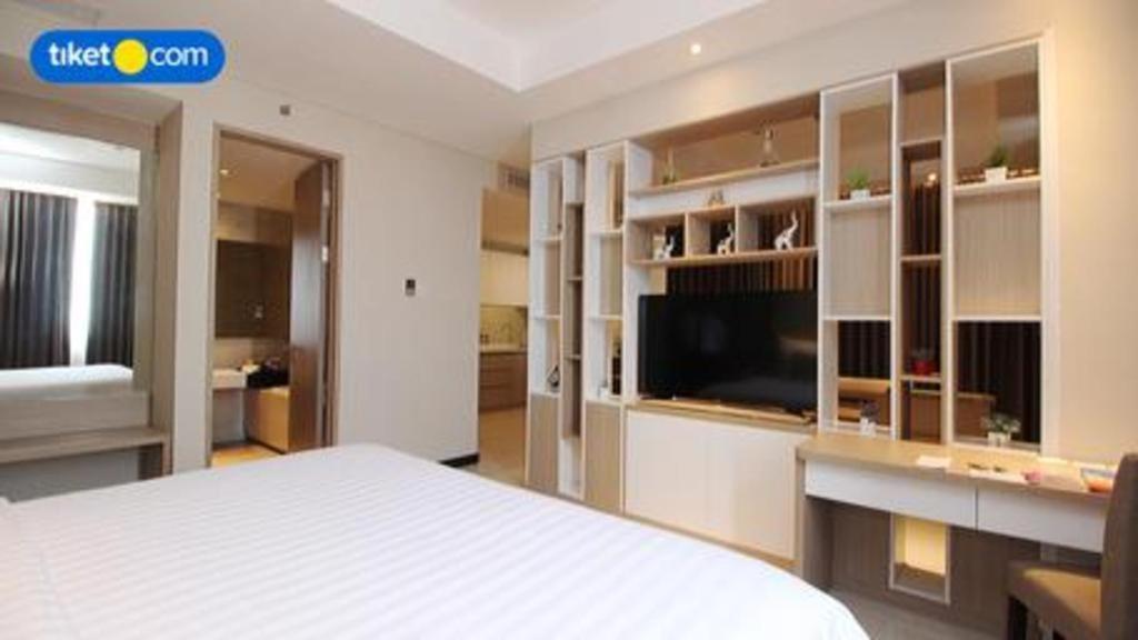 Hotel Dafam Pacific Caesar Surabaya Buitenkant foto