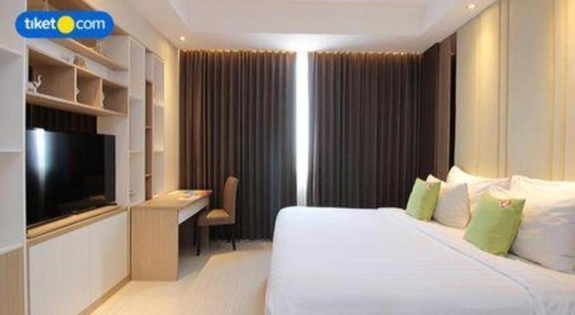 Hotel Dafam Pacific Caesar Surabaya Buitenkant foto